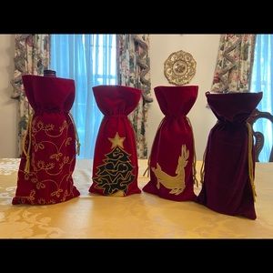 Decorative wine bags. Beautiful bags to hold your bottle. Great gift ideas!